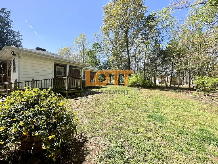 216 Mountain View Cir — Photo 17