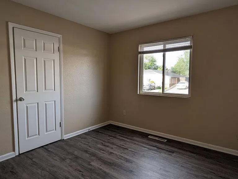 4332 Ericson Dr — Photo 11