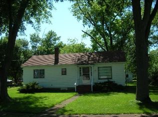 212 Harrington St, Paw Paw, IL 61353