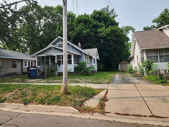 2nd image of 146 Goguac St W