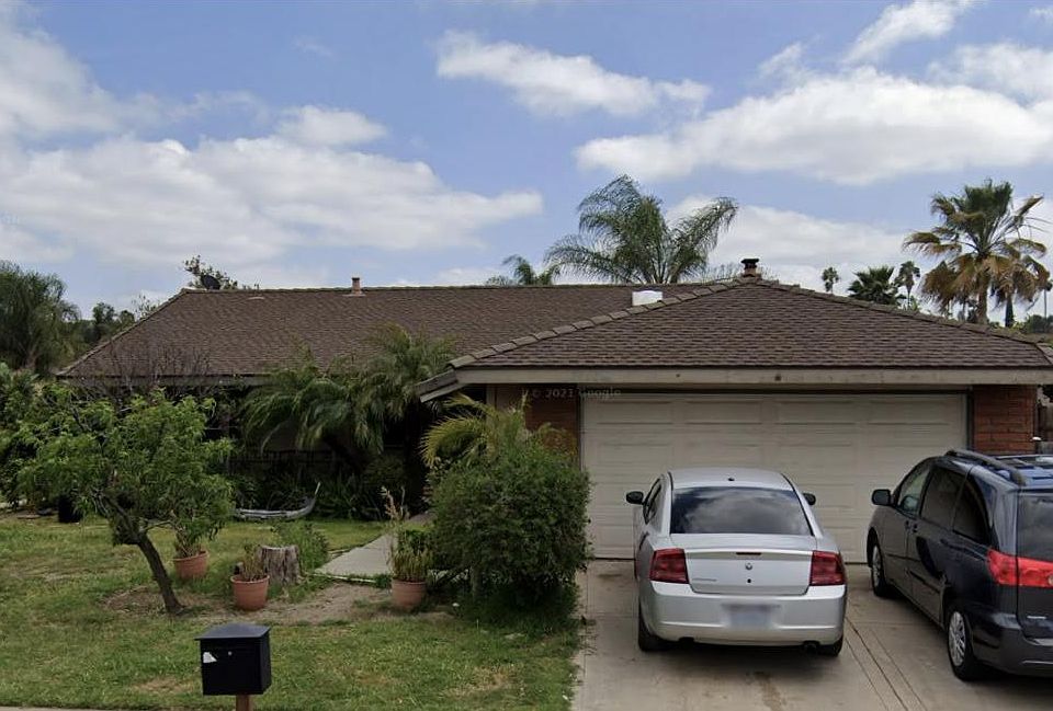 1st image of 1661 Oak Hill Dr