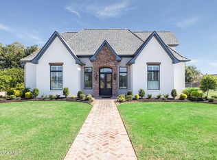 203 Alsway Ln, Broussard, LA 70518