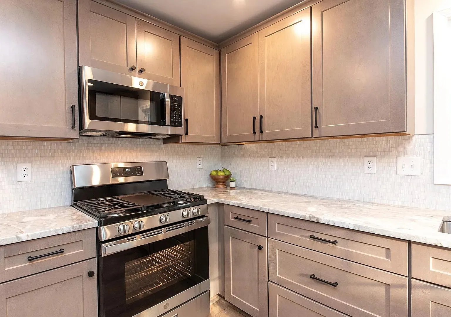 Updated 4-Bedroom Home Near Mulick Park & Gaslight Village — Photo 3