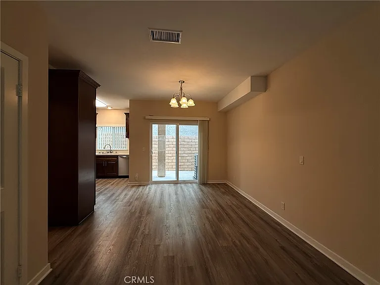 242 S Redwood Ave #C — Photo 4
