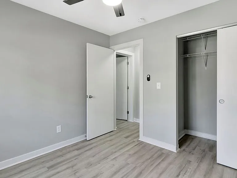 McGregor Apartments — Photo 31