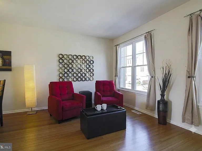 3512 Moon Way — Photo 3