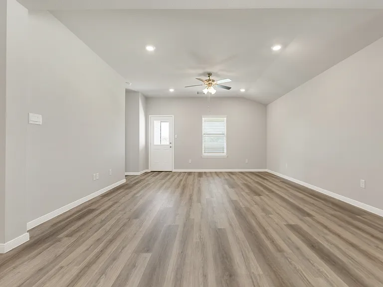 5350 Samuel Run — Photo 3