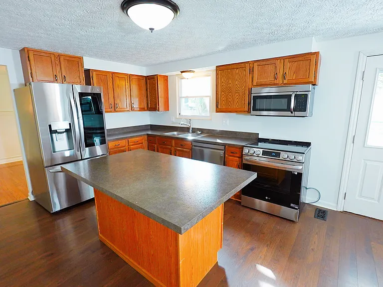 8711 Blessing Dr — Photo 18