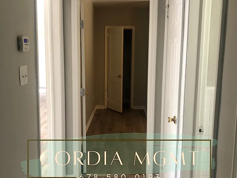 1742 Brewer Blvd SW — Photo 11