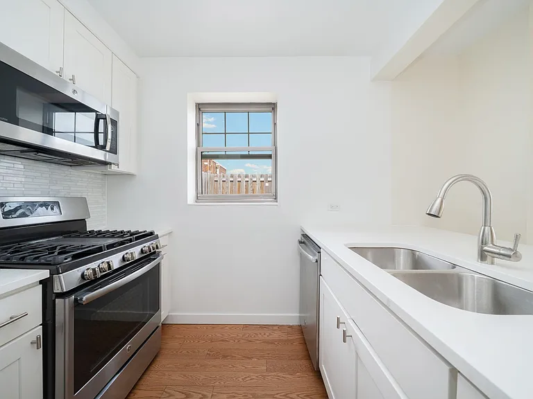 75-25 153rd St #1003 — Photo 5