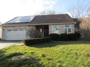 416 Parkside Dr, Elburn, IL 60119