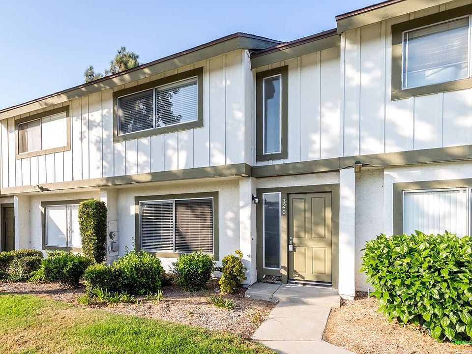 2nd image of 320 Los Arbolitos Blvd