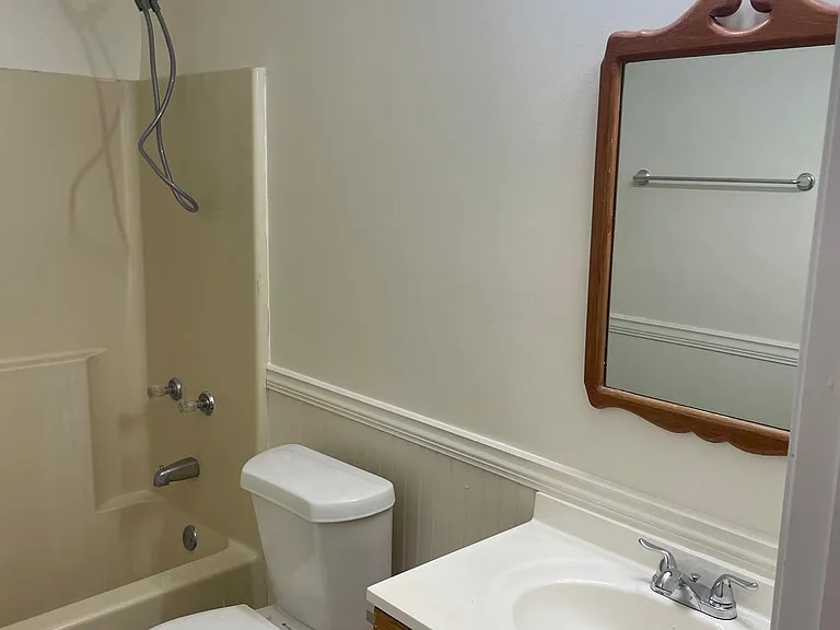 3918 Oak Branch Cir W — Photo 11