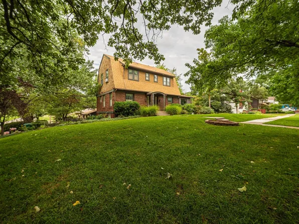 631 W 9th St, Concordia, KS 66901