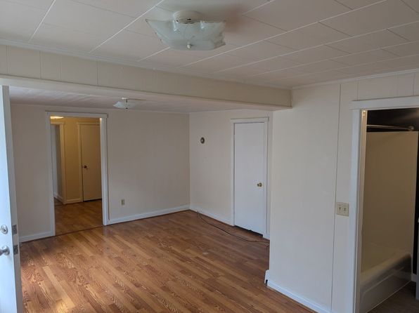 296 Main St #4