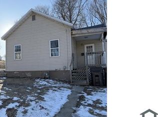 458 S Float Ave #1, Freeport, IL 61032