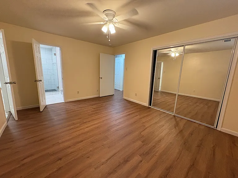 615 Oak Forest Dr — Photo 23