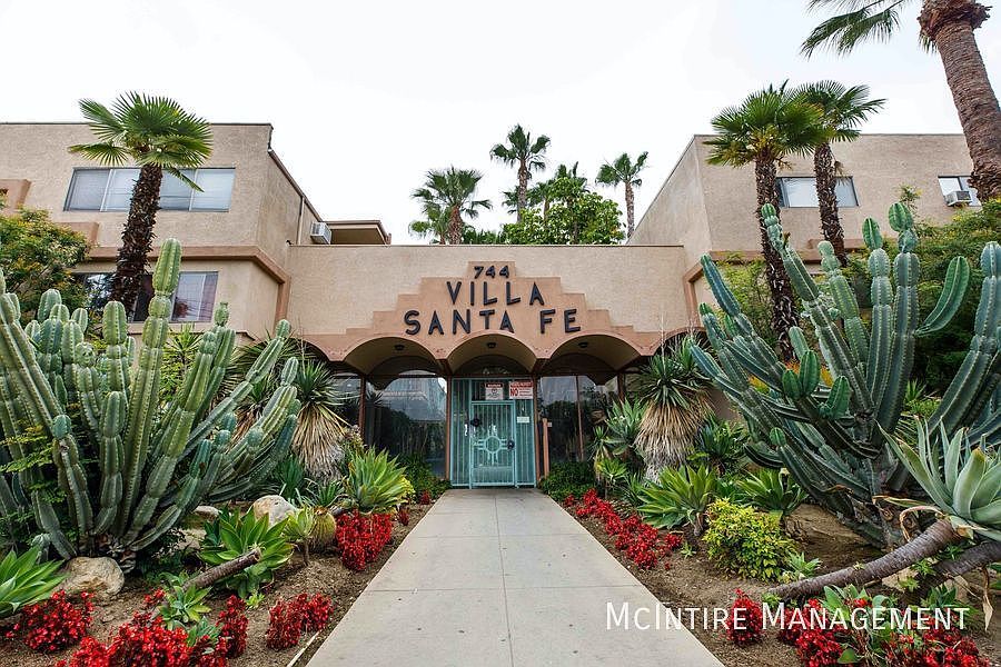 1st image of 744 Azusa Ave #113