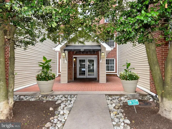 3311 Wyndham Cir APT 1188, Alexandria, VA 22302