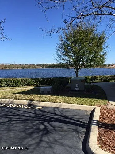 10075 Gate Pkwy N Photo 1