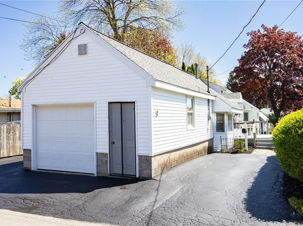 9 Harrison Ter, Rochester, NY 14617