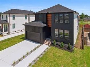 313 Llama Dr, Arabi, LA 70032