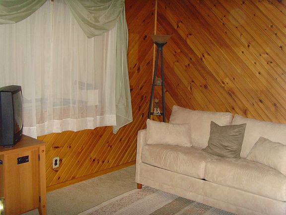 4th image of 34 Feller Dr #1