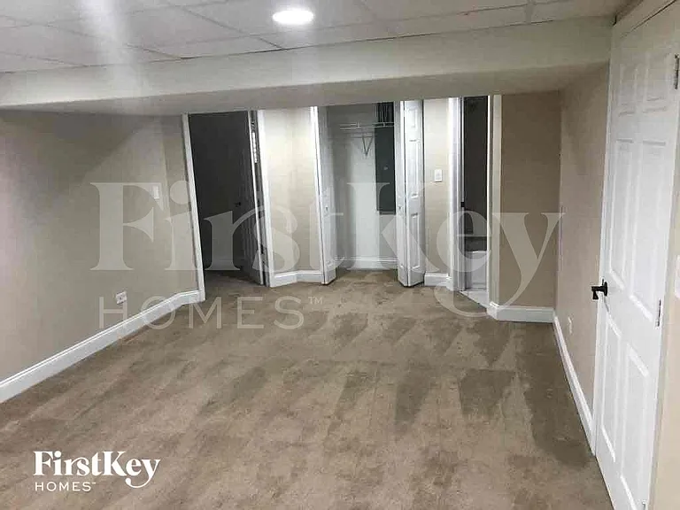 1023 Bothwell Ct — Photo 30