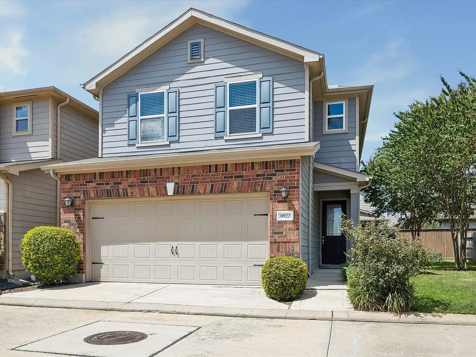 3 bed, 2.5 bath, 2147 sqft, $2,595 — Photo 2