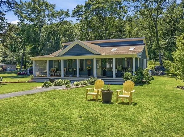 53 Greenbush Rd, Warwick, RI 02818