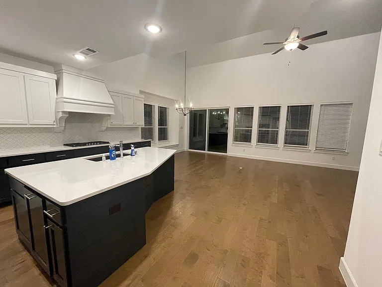 922 Leola Ln — Photo 23
