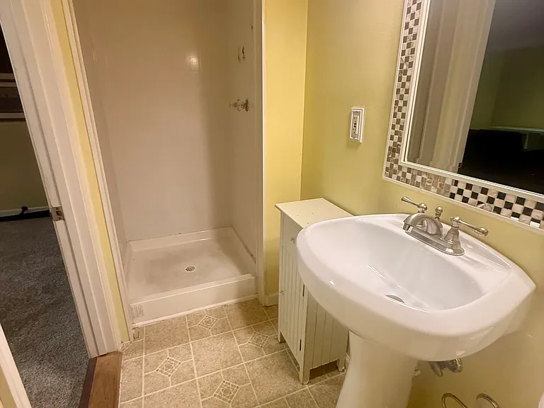17 Enjay Ave #BASEMENT — Photo 17