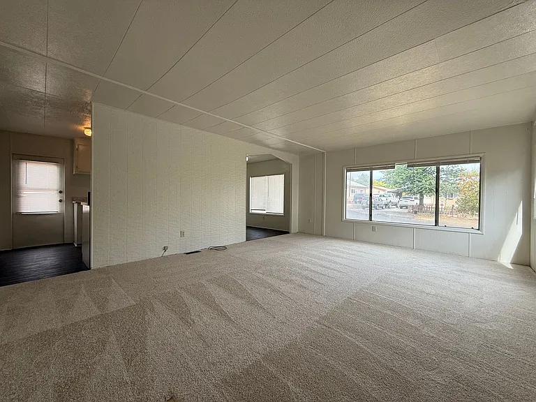 460 South St — Photo 8