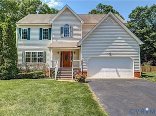 1325 Hawkins Wood Cir, Midlothian, VA 23114