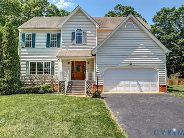 1325 Hawkins Wood Cir, Midlothian, VA 23114