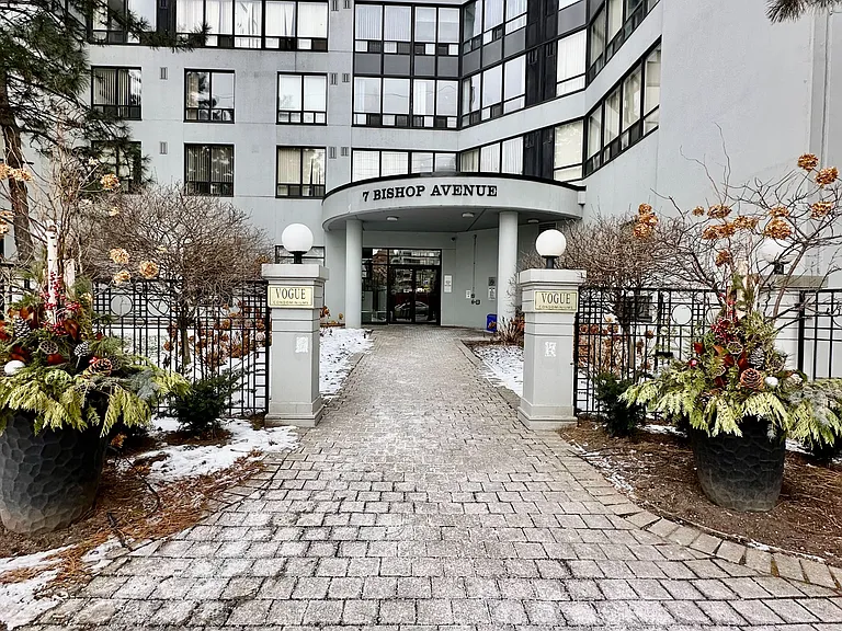 7 Bishop Ave #808 — Photo 12