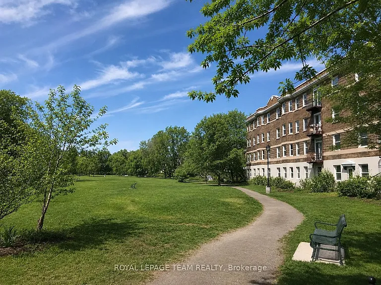 612 Bank St #14 — Photo 33