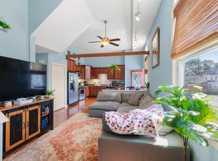 90 London St, Lowell, MA 01852