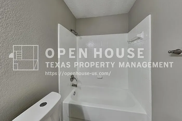 1812 Solitude Ct — Photo 22