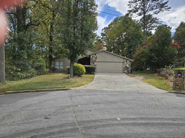 900 Pawnee Pl, Lilburn, GA 30047