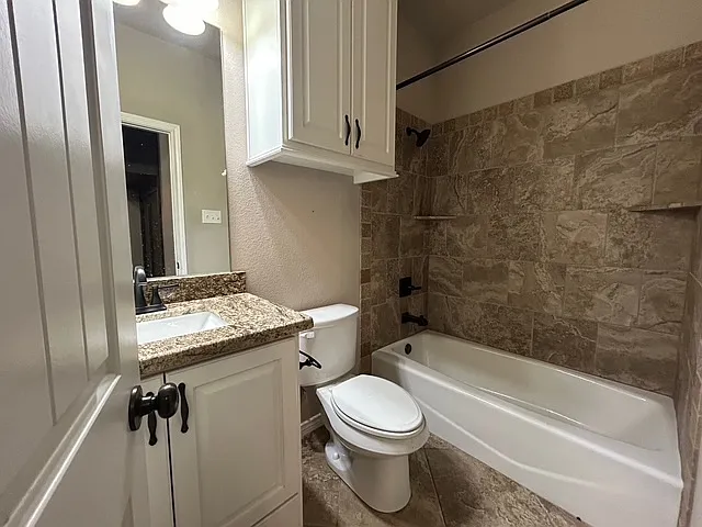 15623 Shady Brook Ln — Photo 16