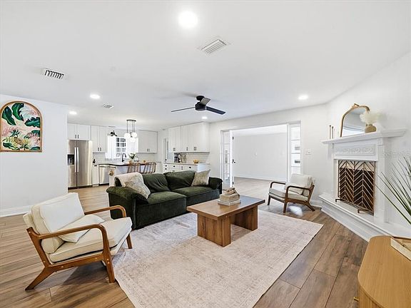 2nd image of 1700 DUNCAN COURT