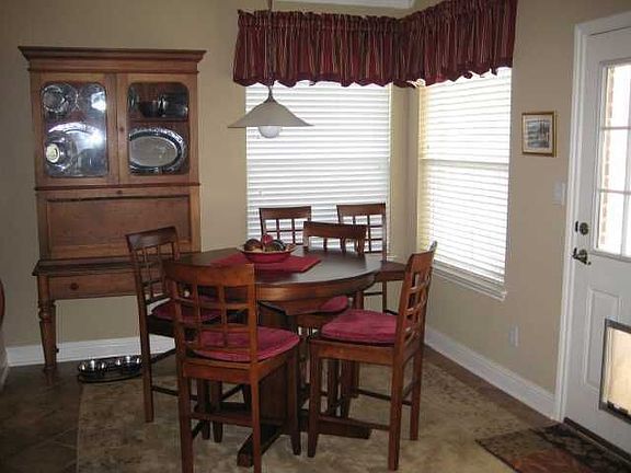 5th image of 15301 Bandon Dr