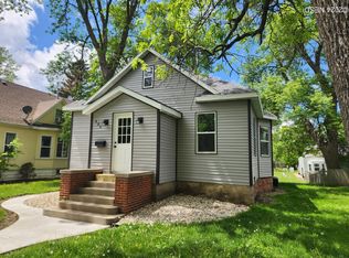 409 1st St SW, Watertown, SD 57201