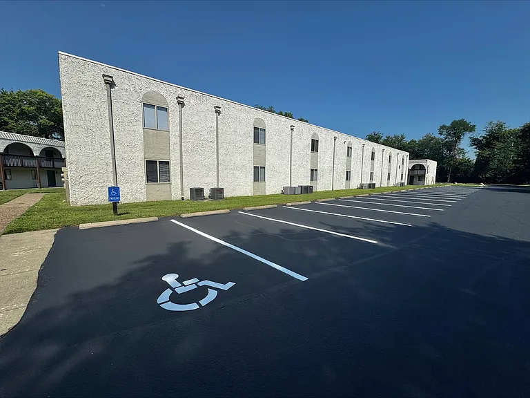 Glenview Apartments — Photo 24