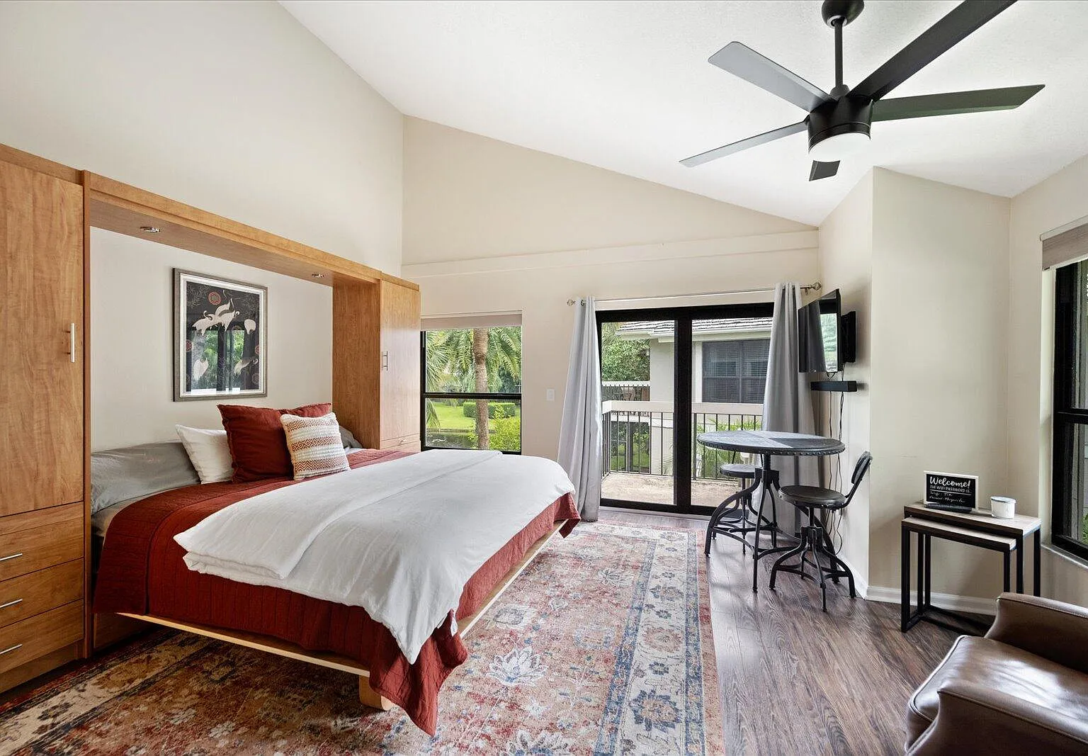 1 bed, 1.0 bath, 500 sqft, $3,000 — Photo 1