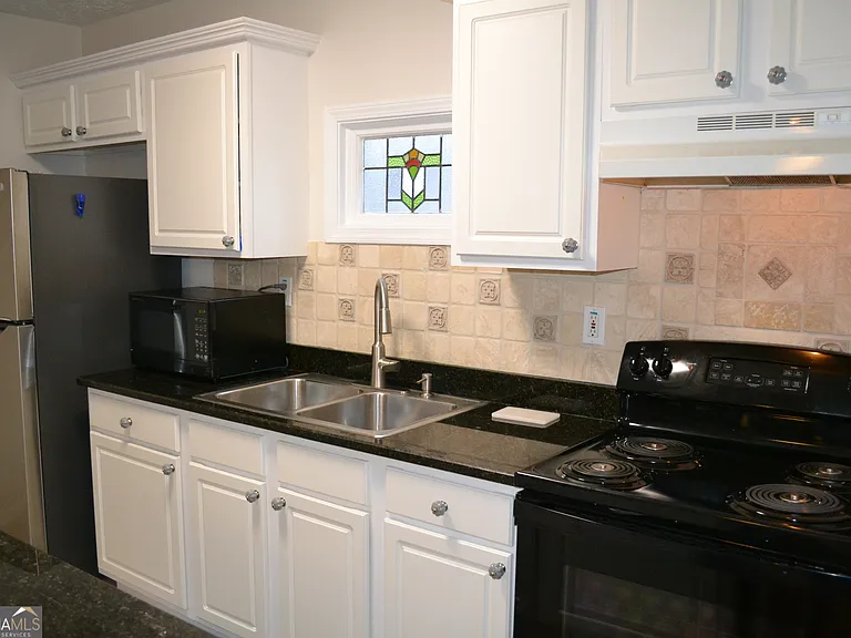 1467 Elders Mill Rd #ABOVE GARAGE APARTME — Photo 10