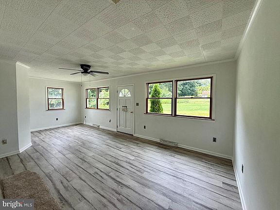3rd image of 29 Elm Ave