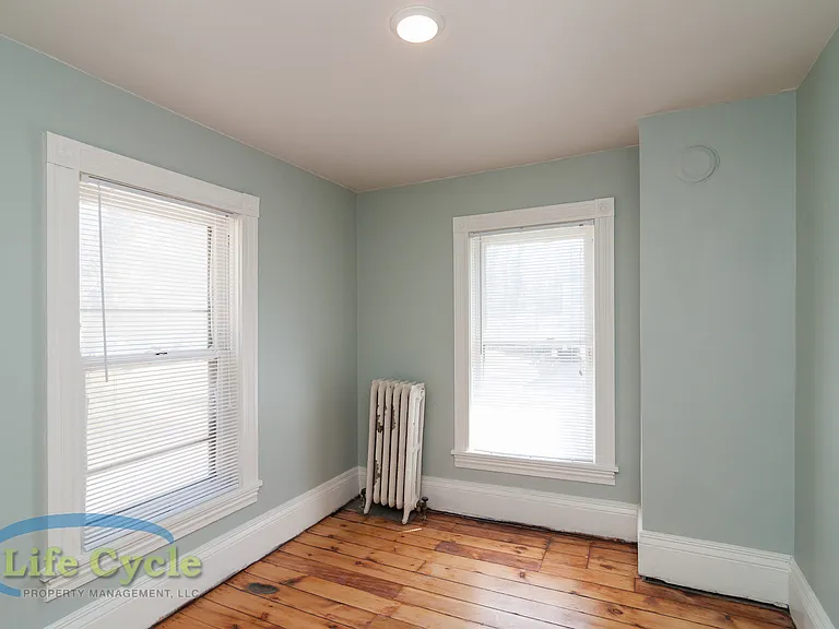 335 Washington St SE — Photo 26