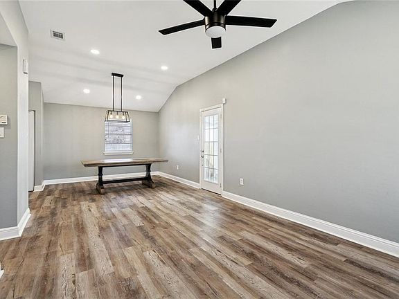 3rd image of 5620 Red Maple Dr